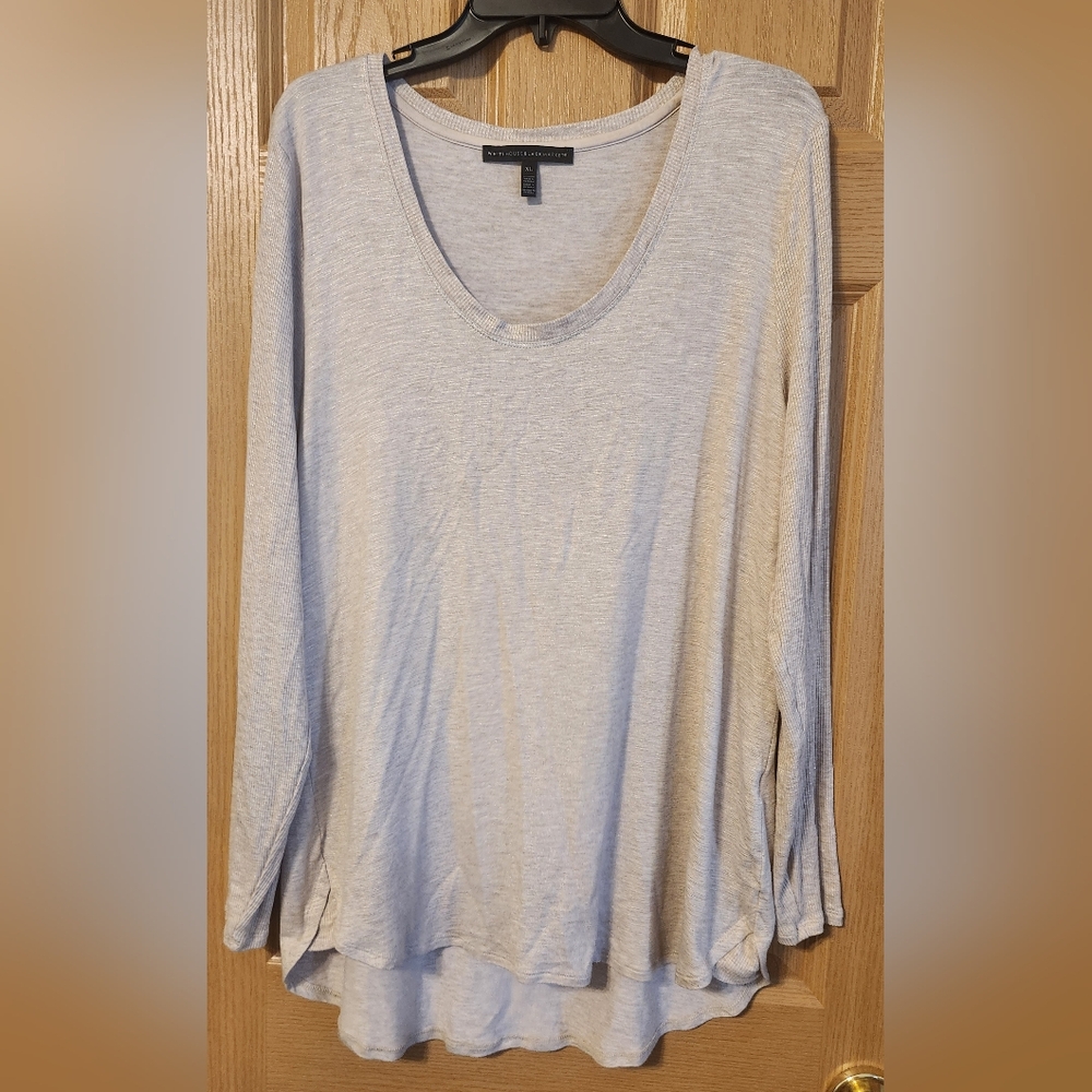 White House Black Market Cream with sheen Long Sleeve Top Women's size XL